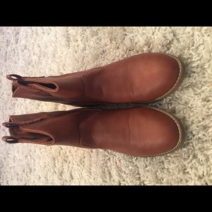Old Navy Brown Boots - Size 8
