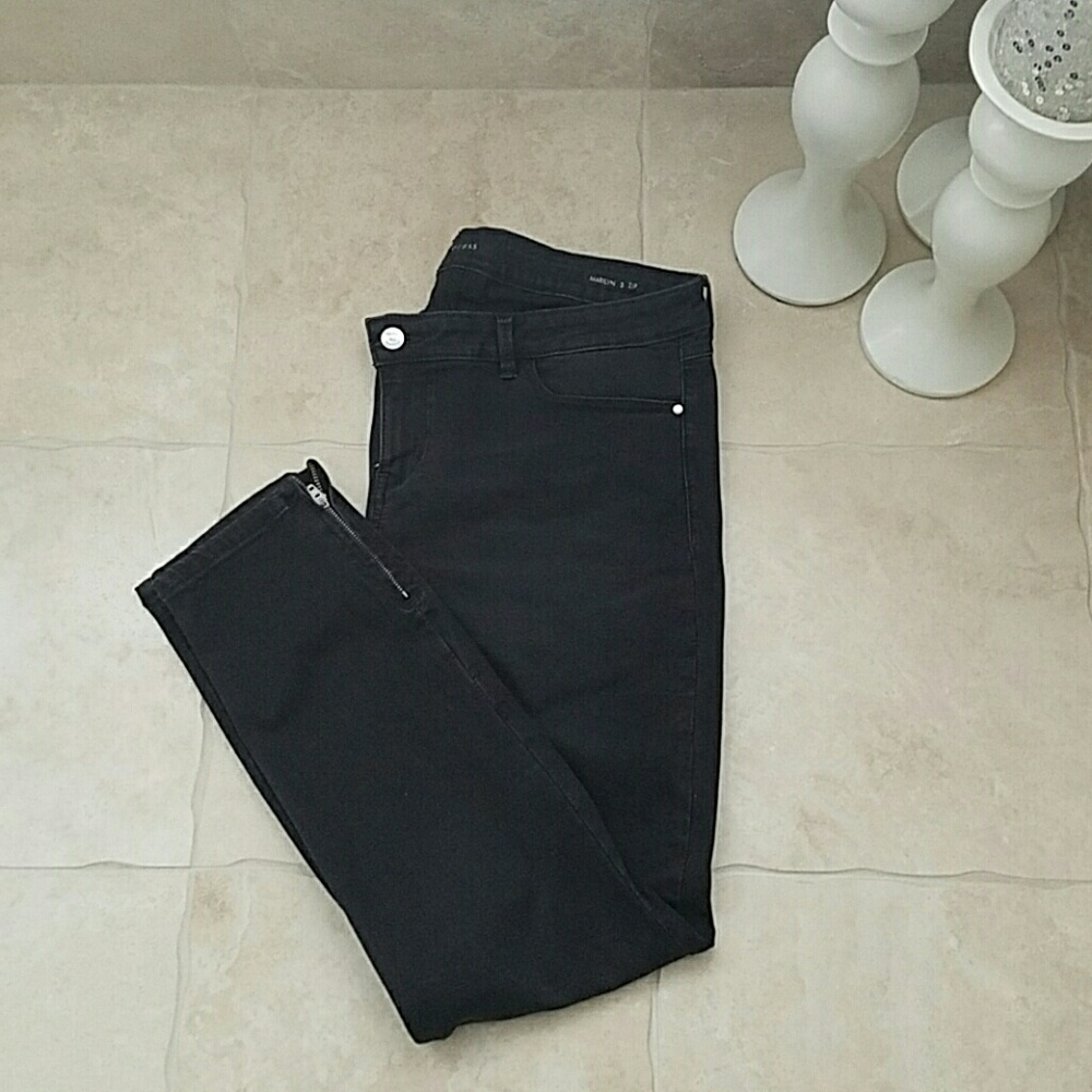 New Guess Skinny Jeans