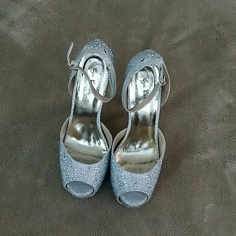 Rhine Stone High Heels Shoes  ( Never Been Worn )