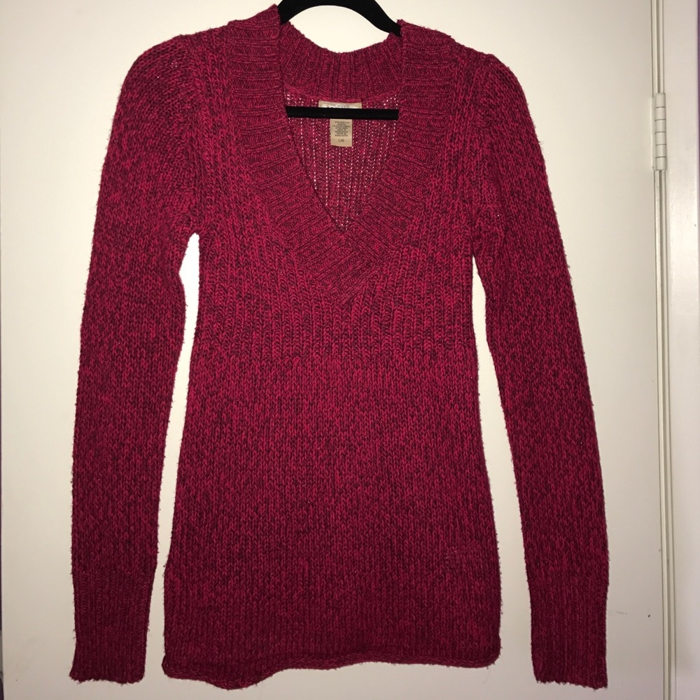 Arizona Red V-neck fitted sweater