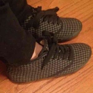 ISO! HELP ME FIND THESE! ISO!!