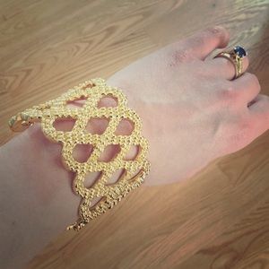 Lilly Pulitzer gold tone cuff bracelet NWOT Lilly Pulitzer gold tone cuff bracelet NWOT