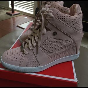 🚫SOLD🚫COACH ALEXIS PERF SUEDE/SUEDE SHOES