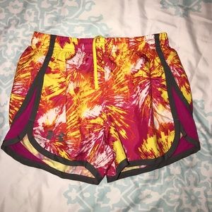 GIRLS UA SHORTS- FIREWORK PRINT