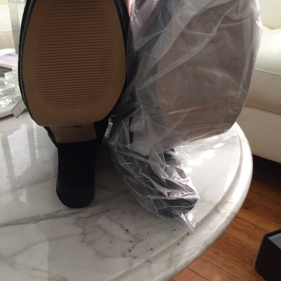 JUNE AMBROSE BOOTS W FUR INSIDE! - Picture 4 of 4