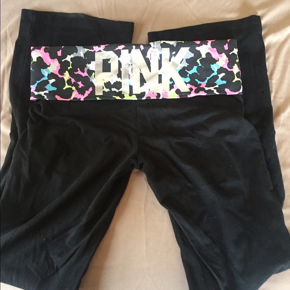 Victoria secret yoga pants size medium
