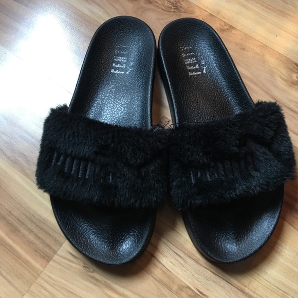 Puma Shoes - Black puma fenty slippers