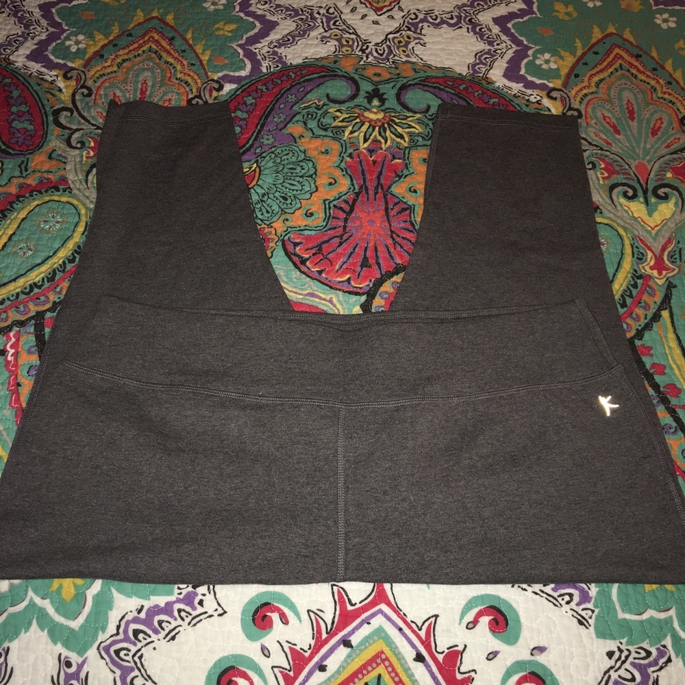 Danskin Now Capri pants. NWOT. Size 2x.