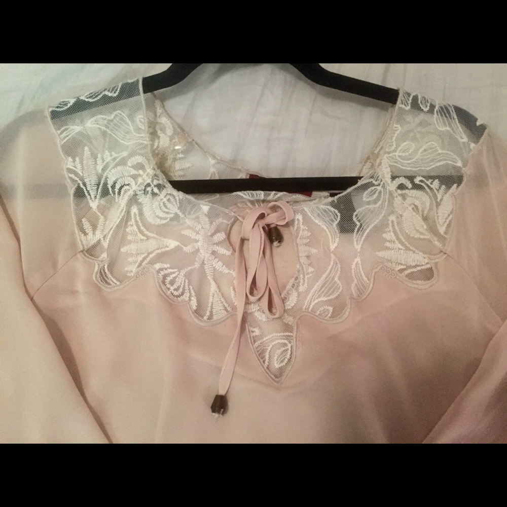 BKE RED NEW Pink Chiffon Lace Long Sleeved Top S