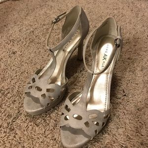 Anne Klein strappy heels size 8.5