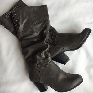 Grey boots NEVER WORN