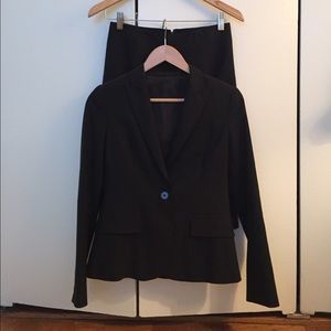 Theory Suit - Jacket (0) and pencil skirt (00)