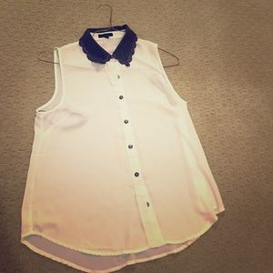 Sleeveless leather collared dress up top!