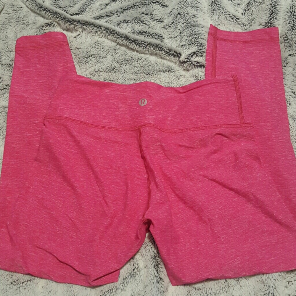 Lululemon crops