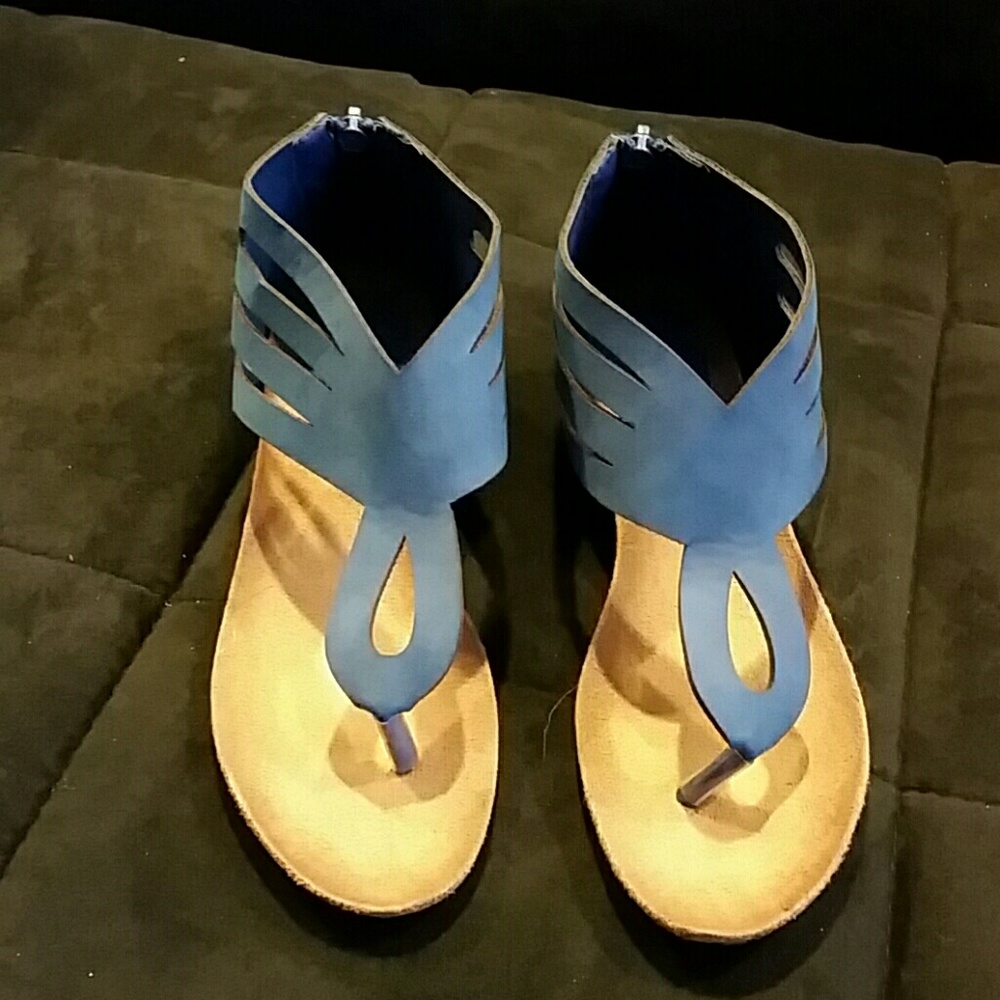 Bucco Wedge Sandal - Sz 6