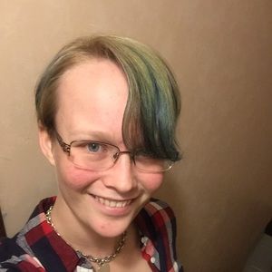 Meet your Posher, Rebecca