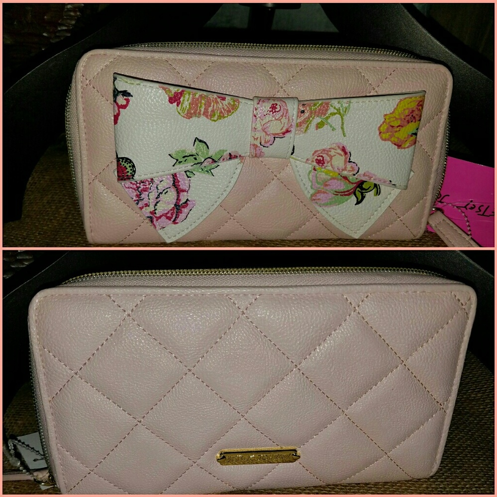 Betsey Johnson wallet