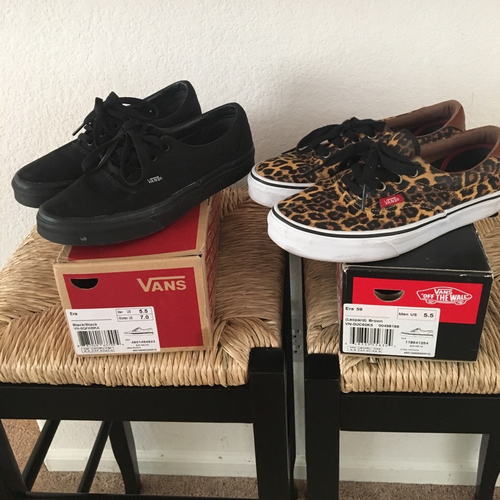 VANS Classic 2 pairs
