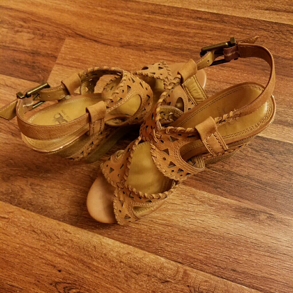 Wedge sandals