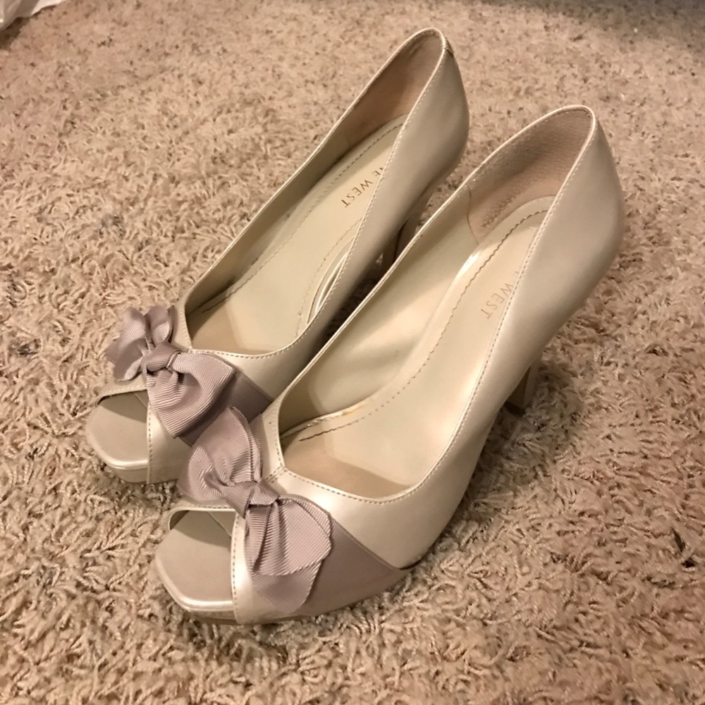 Nine West pumps size 8