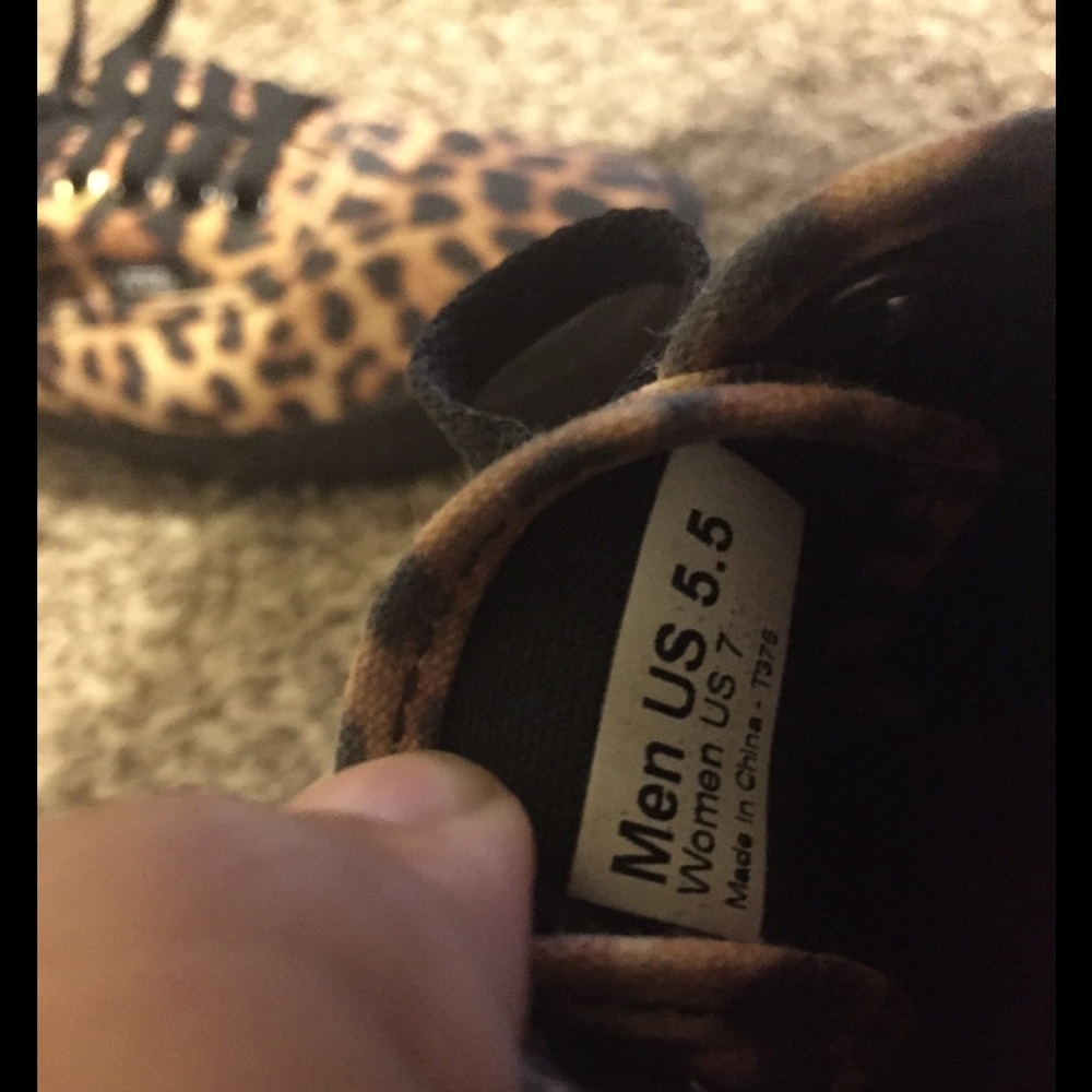 Vans - Picture 5 of 5
