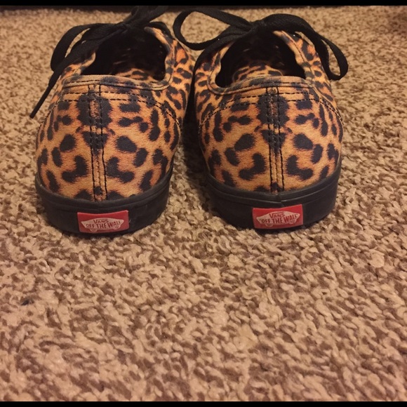 Vans - Picture 3 of 5