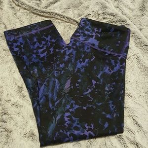 Lululemon crops