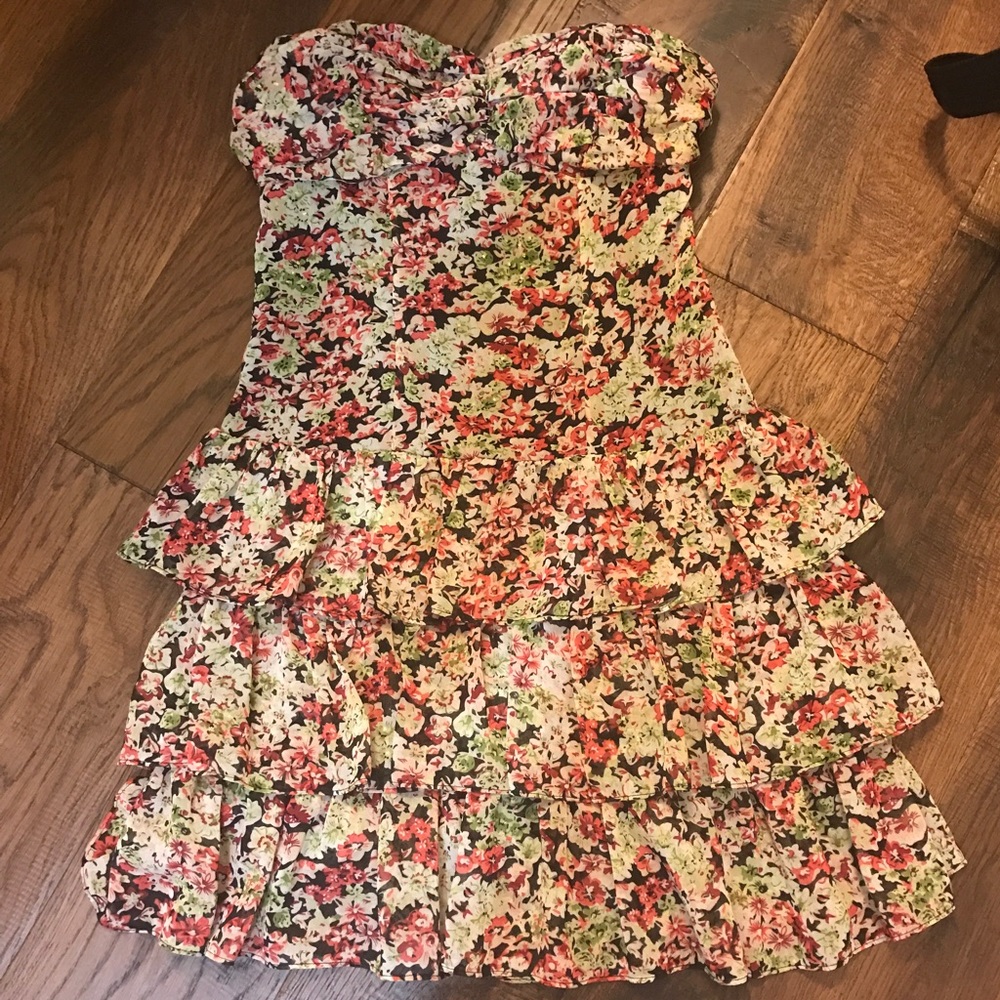EUC Express floral chiffon ruffle dress
