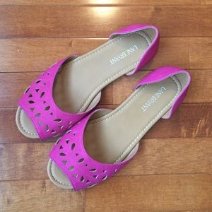 Cutout Magenta Flats