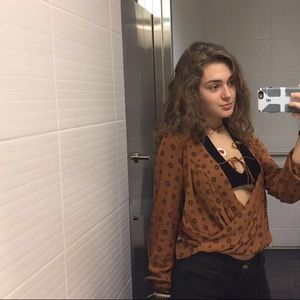 Meet your Posher, Isabel