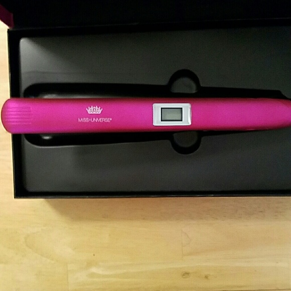 (NIB) CHI DIGITAL TITANIUM STRAIGHTER/FLAT IRON - Picture 4 of 8