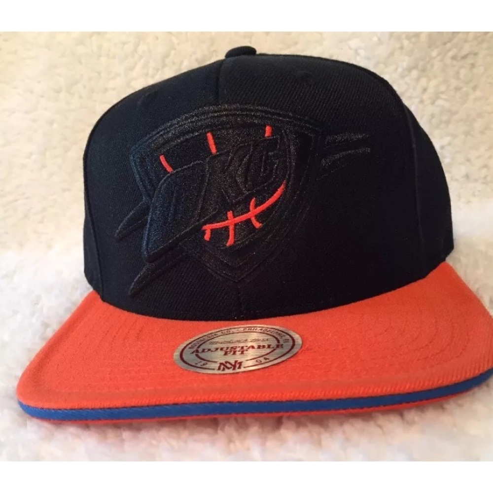 OKC Thunder Mitchell & Ness NBA Black Snapback Hat