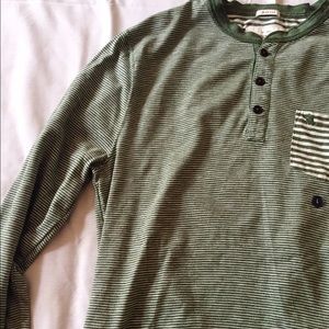 Abercrombie & Fitch Long Sleeved Tee