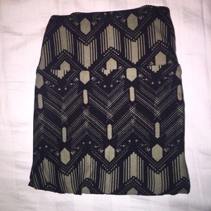 🌼SOLD!!!🌼LuLaRoe OS leggings, black/army green.