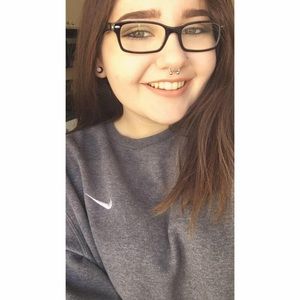 Meet your Posher, Isabele