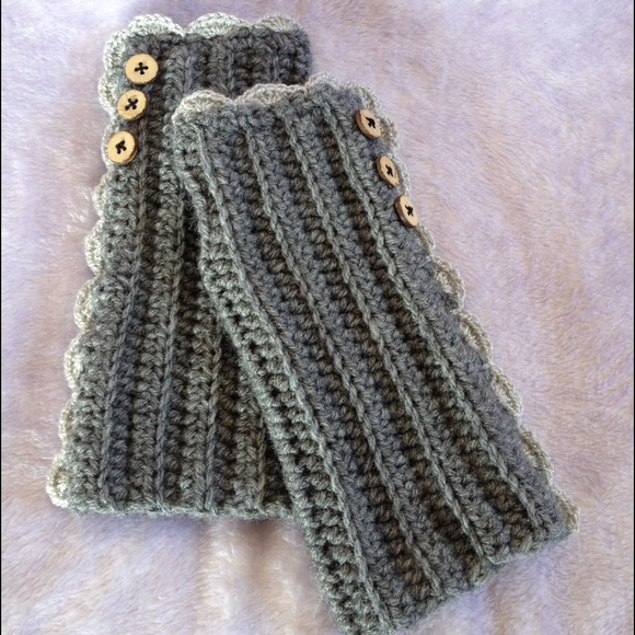 Crochet Fingerless Gloves - Picture 1 of 2