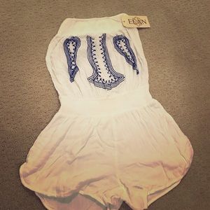 White patterned romper! New with tags