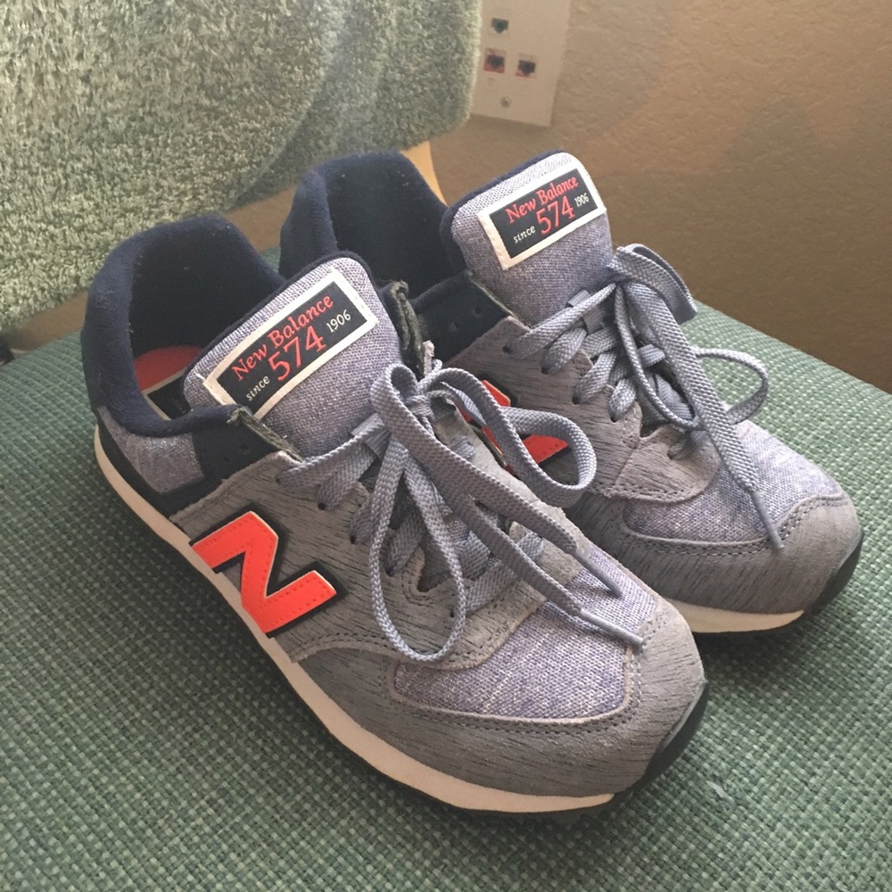 574 New Balances w box