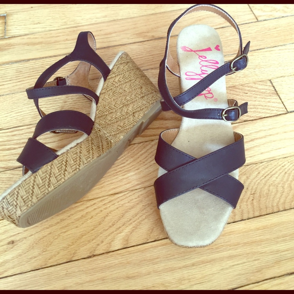 Summer wedges