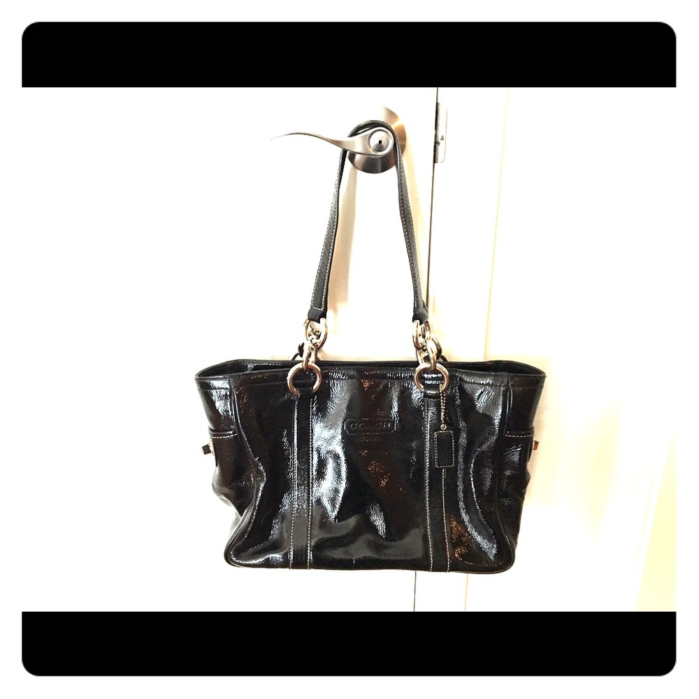 Coach Brand Black Shoulder Purse 👛