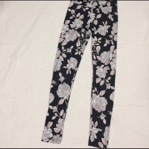 Aeropostale Flowered Leggings