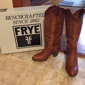 Frye Ilana Pull On Boots