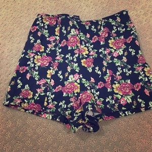 Flower patterned shorts!