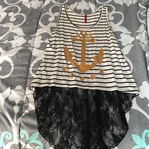 Cute anchor ⚓️ top with flowy lace back