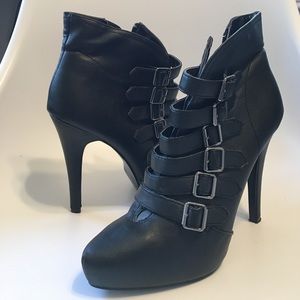STRAPPY BLACK BOOTIES
