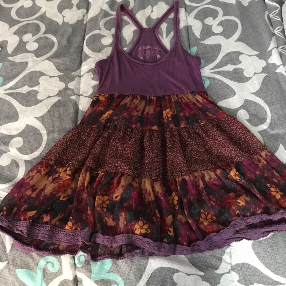 Flowy cotton top with floral chiffon like bottom