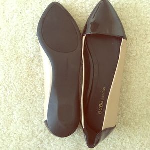 BCBGeneration black and nude flats!