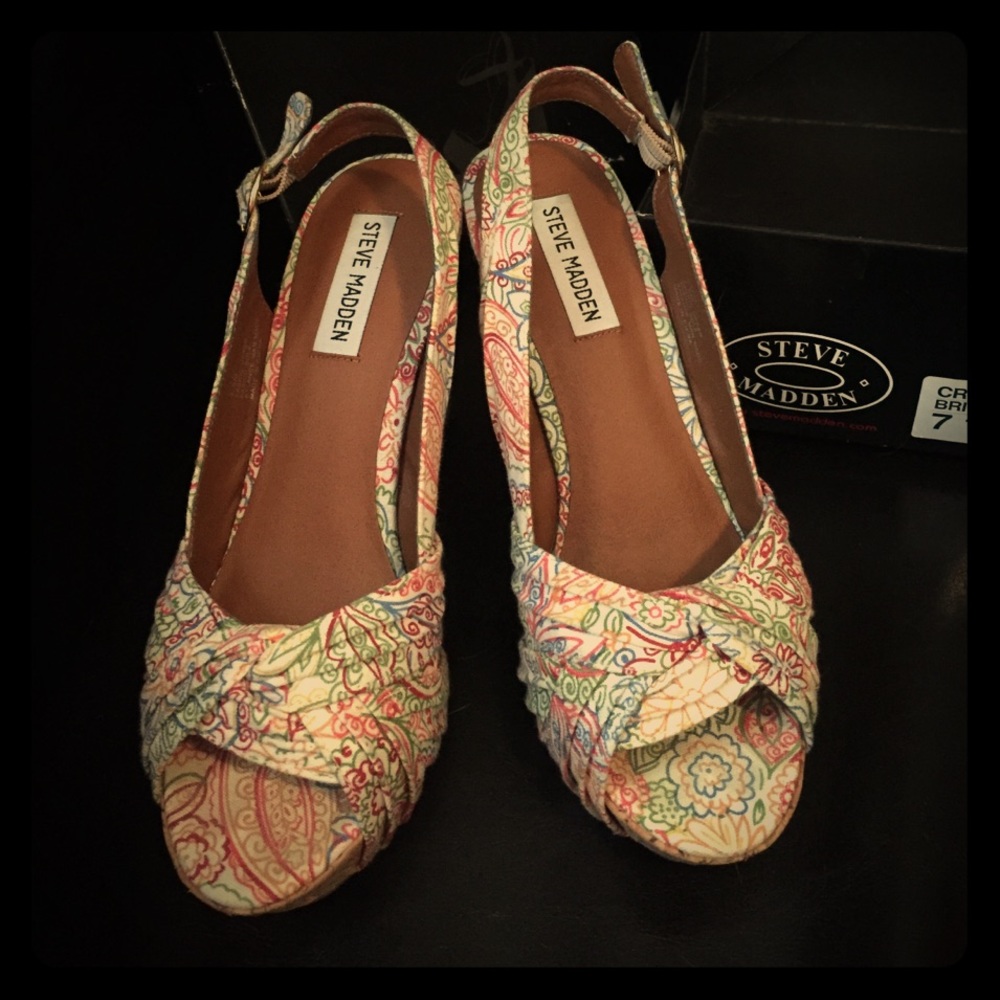 Multi color Steve Madden shoes