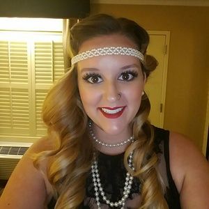 Meet your Posher, Monica