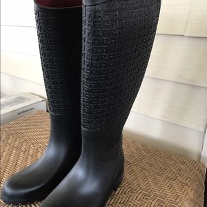 TOMMY HILFIGER BOOTS